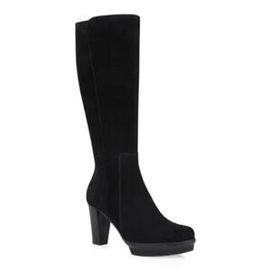 La Canadienne Leif Waterproof
Boot In black women’s size 10 $390.00 retail price